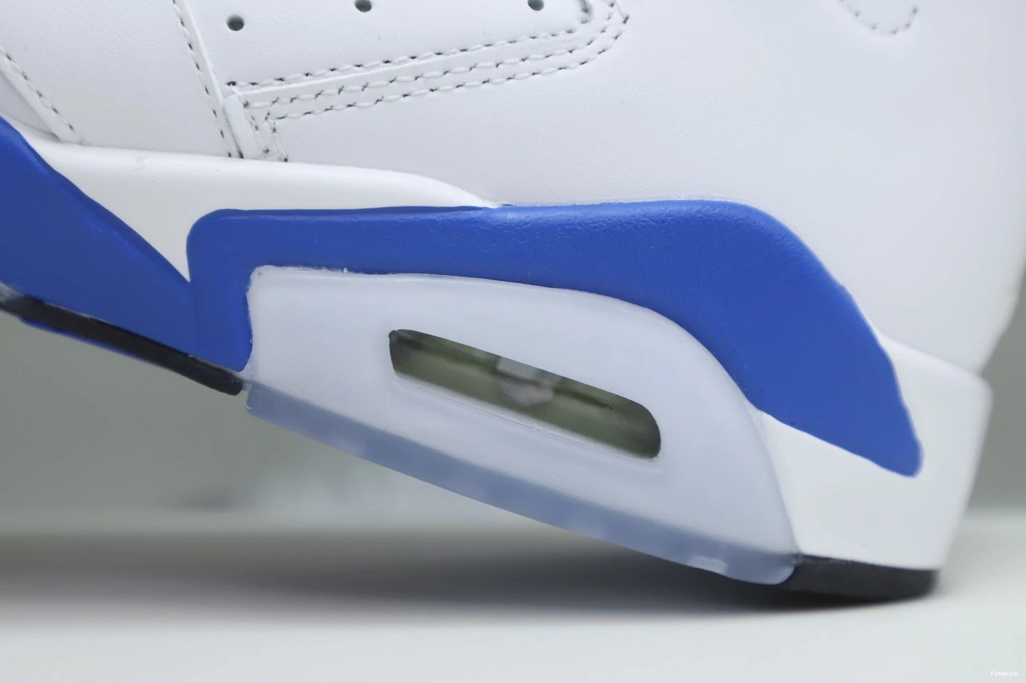 6 JORDAN RETRO SPORT AIR BLUE 0730